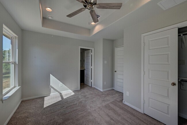 Building Photo - 11857 E Gate Dr