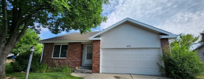 Building Photo - Spacious Single-Family Home with Vaulted C...