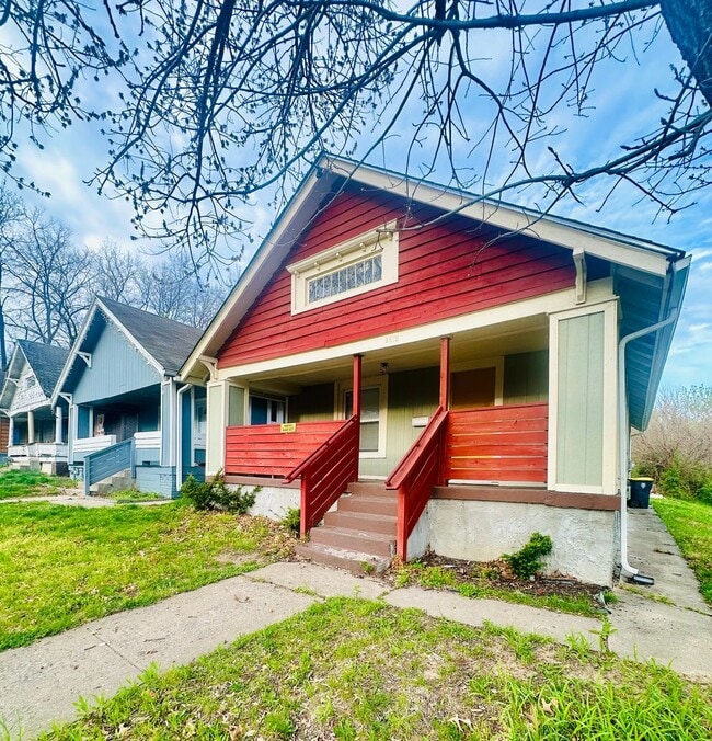 Building Photo - 2612 Indiana Ave