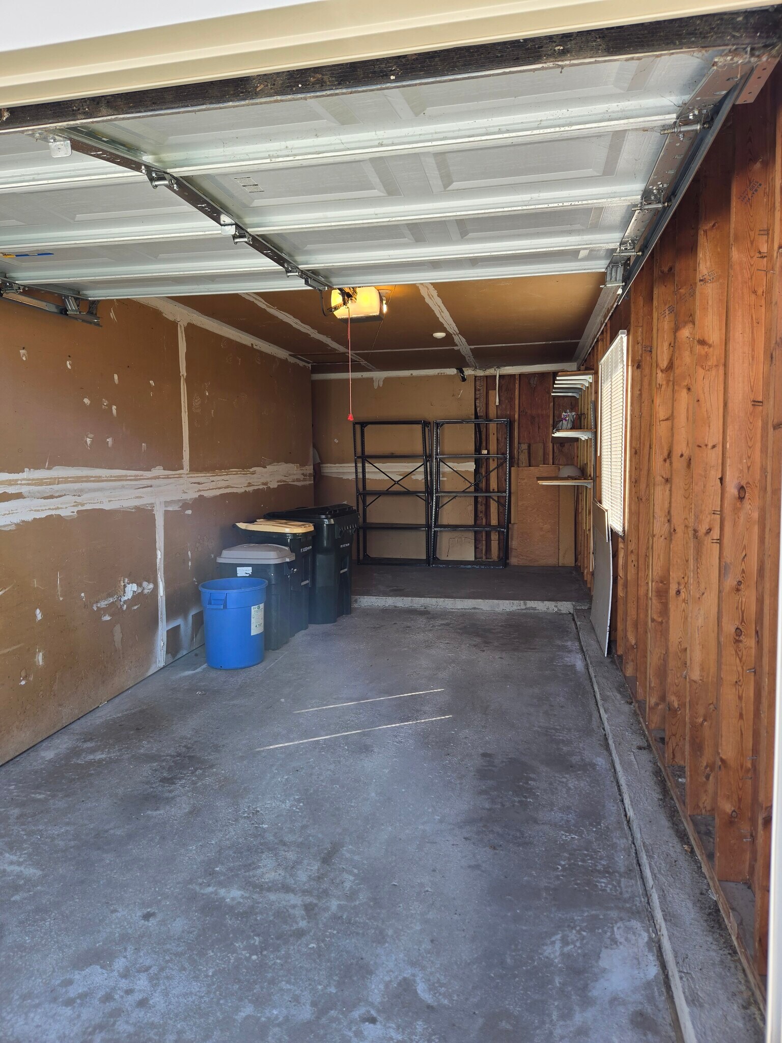 Building Photo - 7030 Park Lane Ct