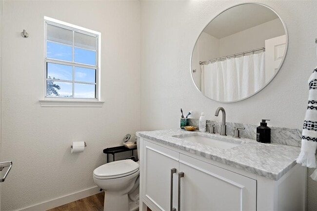 Building Photo - 310 Saddle Blanket Dr
