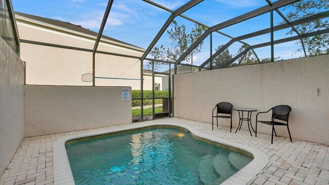 Building Photo - 2326 Silver Palm Dr