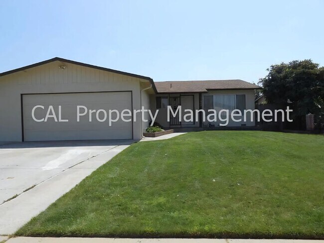 Primary Photo - 3 bedroom home for rent in Salinas, CA!
