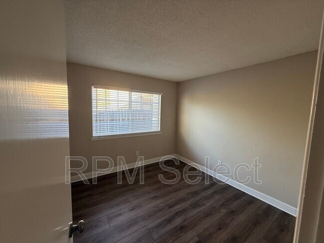 Building Photo - 3428 Spartan Way