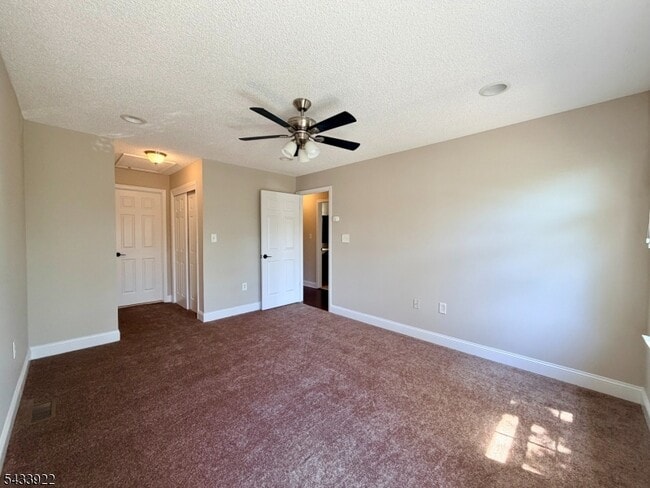Building Photo - 196 Sapphire Ln