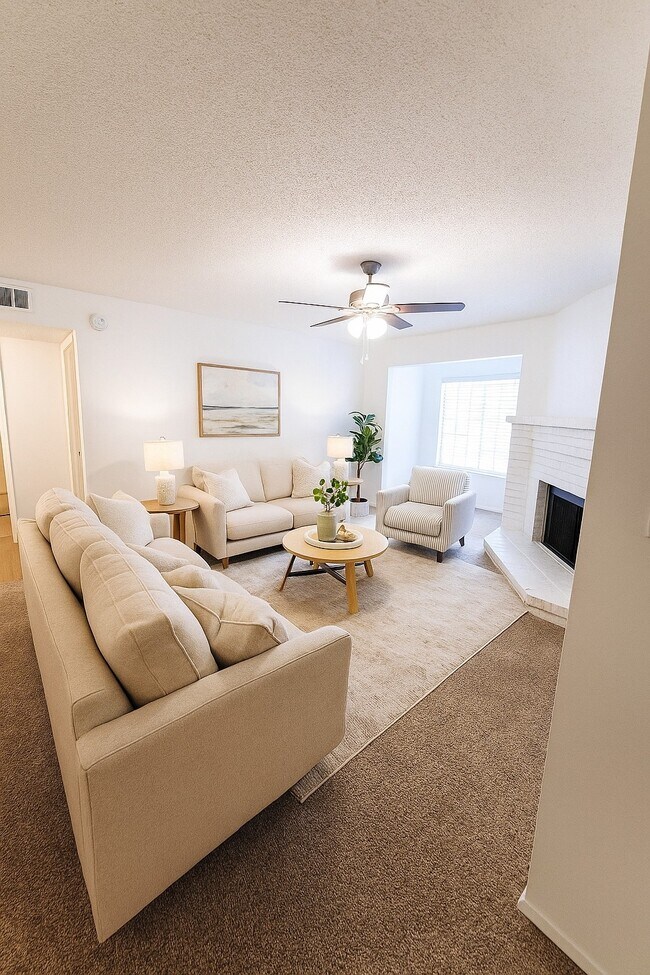 Building Photo - Villa Del Mar Apartments