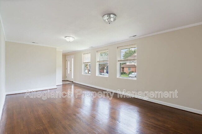 Building Photo - 2311 N Dinwiddie St