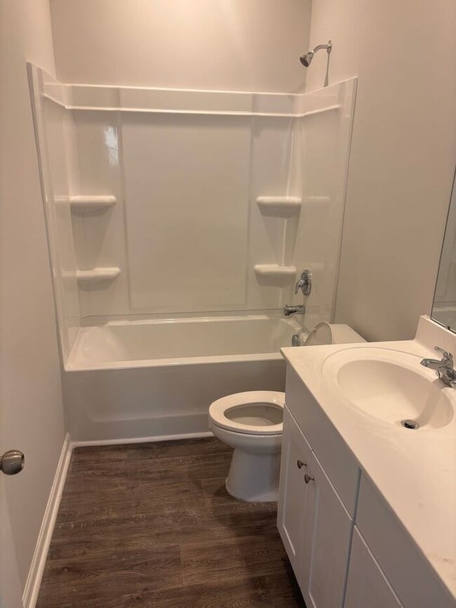 Building Photo - Beautiful 4BR 3 BA Home w/ Loft + Patio + View in Little River