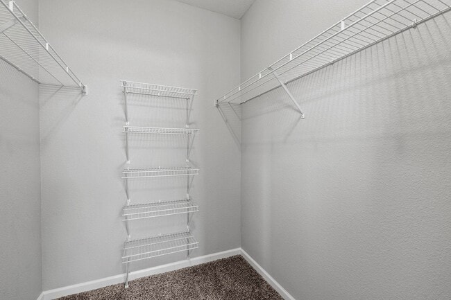 Building Photo - Gorgeous Two Bedroom Windmill Creek Condo!