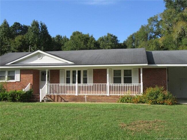 Building Photo - 3755 Linden Rd