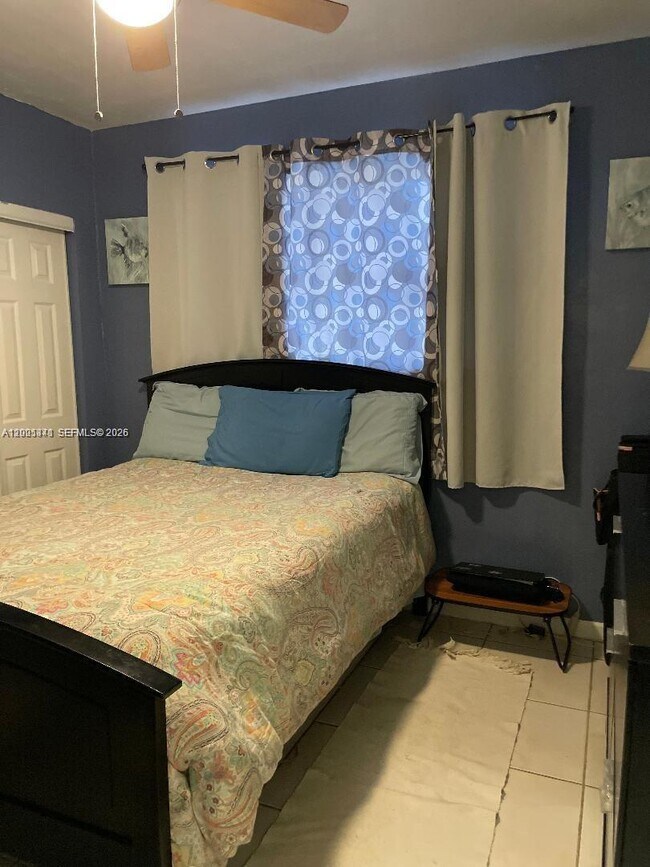 Building Photo - 800 N 70th Ave