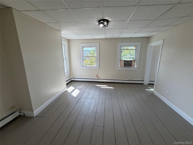 Building Photo - 29 Delano St