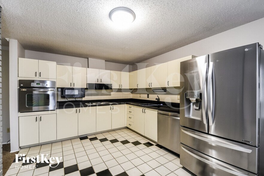 Building Photo - 612 Morewood Ct