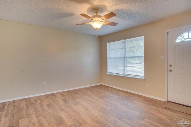Building Photo - 386 Quigley Rd