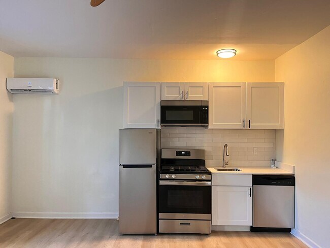 Building Photo - 623 Park Pl