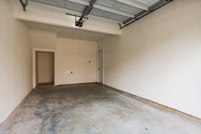 Building Photo - 5565 Limaburg Rd