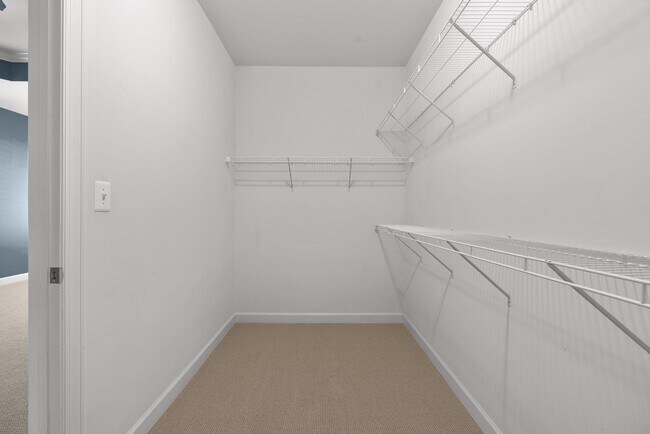 Building Photo - 10512 Old Ellicott Cir