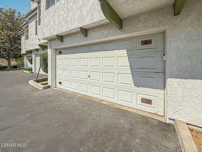 Building Photo - 391 Westlake Vista Ln
