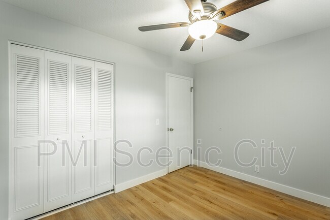 Building Photo - 508 Briar Park Ln