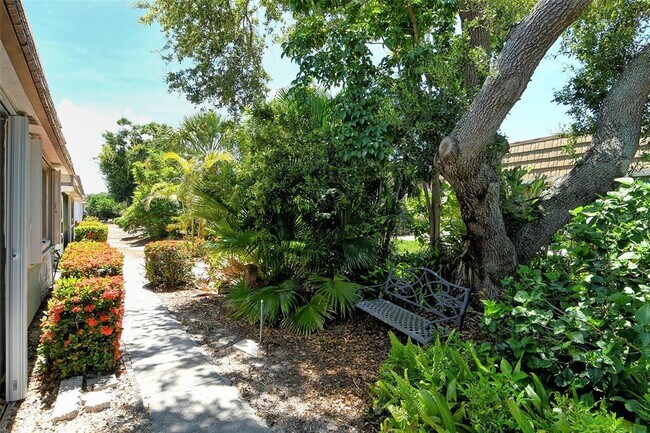 Building Photo - 2308 Waterbluff Pl