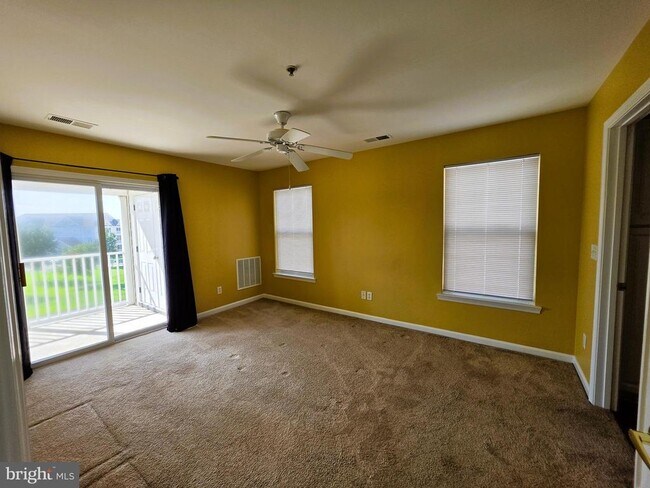 Building Photo - 3003L Heather Ln