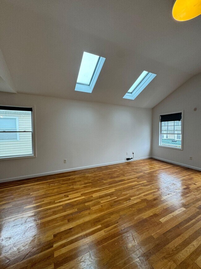 Building Photo - 29 Bostwick Ave