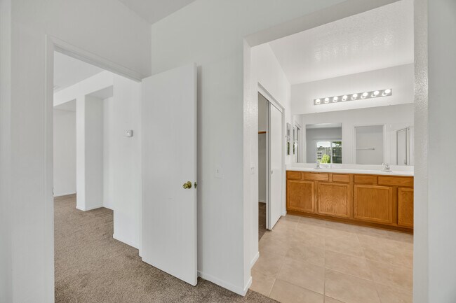 Building Photo - 9259 Crystal Falls Way