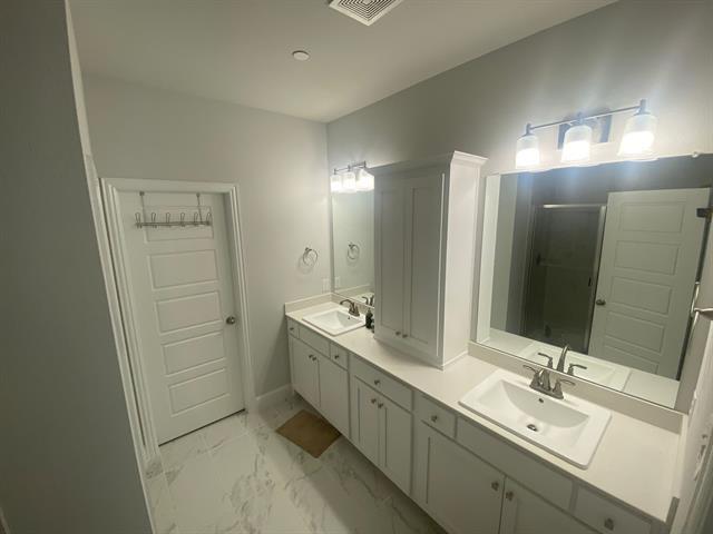 Building Photo - 4716 Corriente Vista Ln