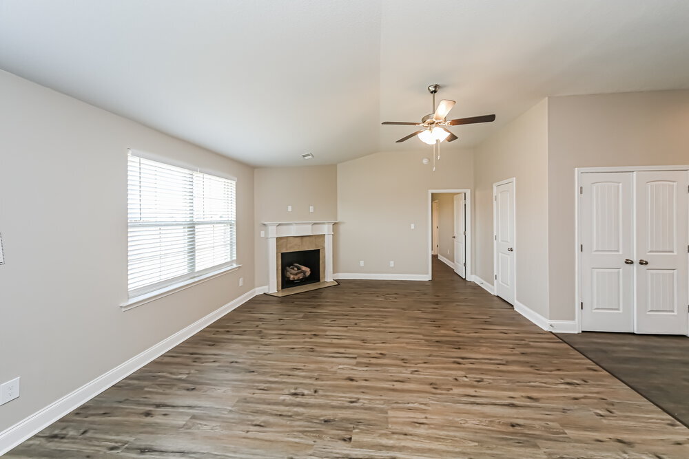 Building Photo - 3441 Sabra Ln