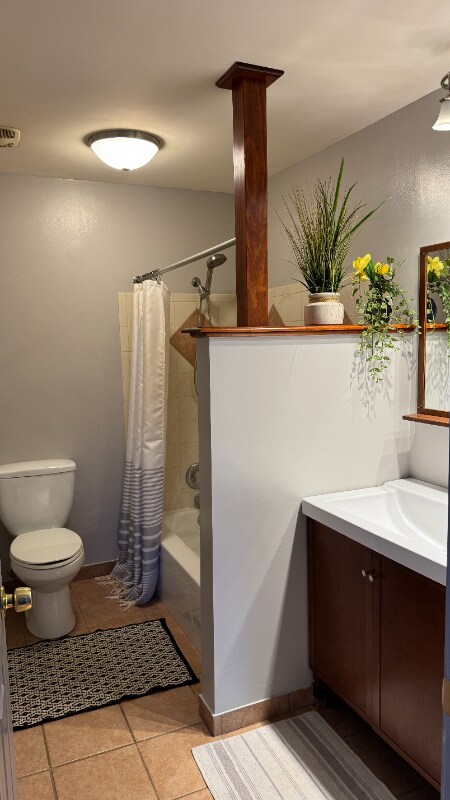 Building Photo - 9-S125 Lake Dr