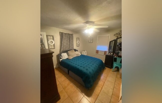 Building Photo - 2422 32nd St