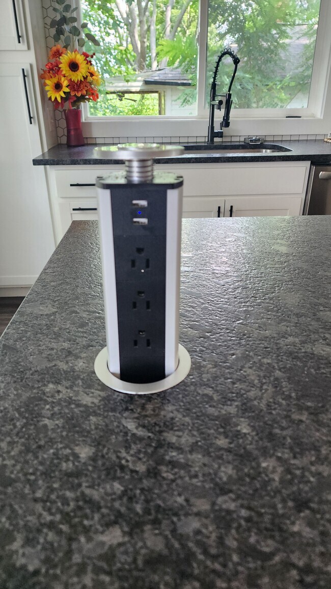 Building Photo - 8054 Ortonville Rd