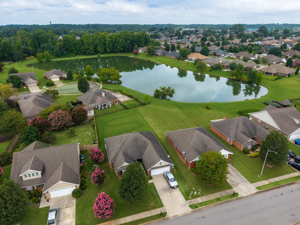 Building Photo - 409 Summer Cove Cir NW