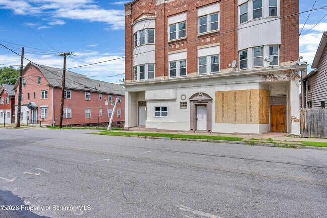 Building Photo - 380 Scott St