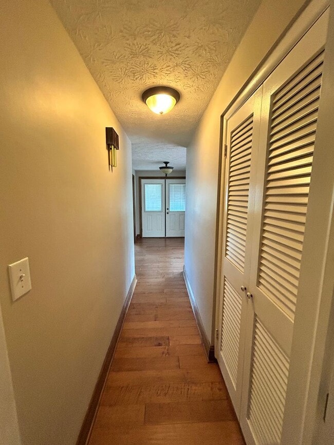 Building Photo - Three Bedroom, Single-Family Home