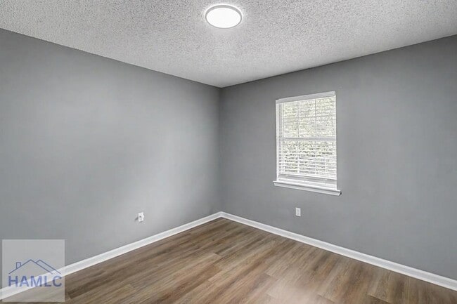 Building Photo - 291 Sabreena Cir