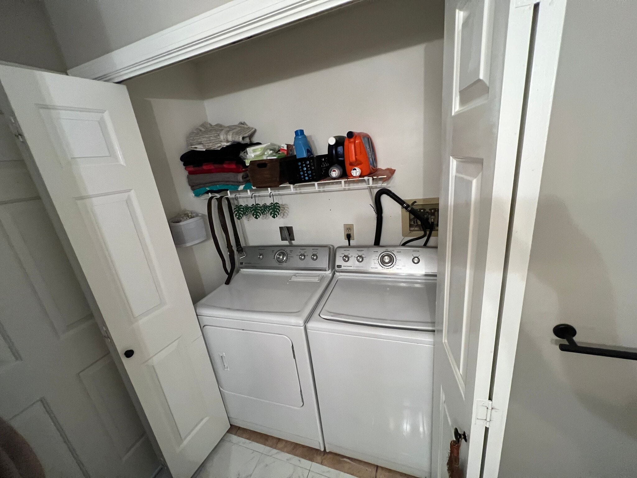 In unit washer and dryer - 15 Bourbon St