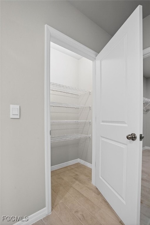 Building Photo - 553 Kingsbury Ln