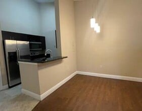 Building Photo - 2850 N Oakland Forest Dr