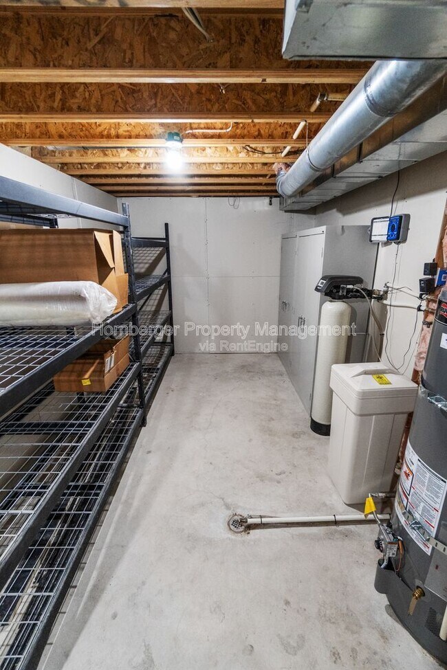 Building Photo - 6415 S Woodland Ct