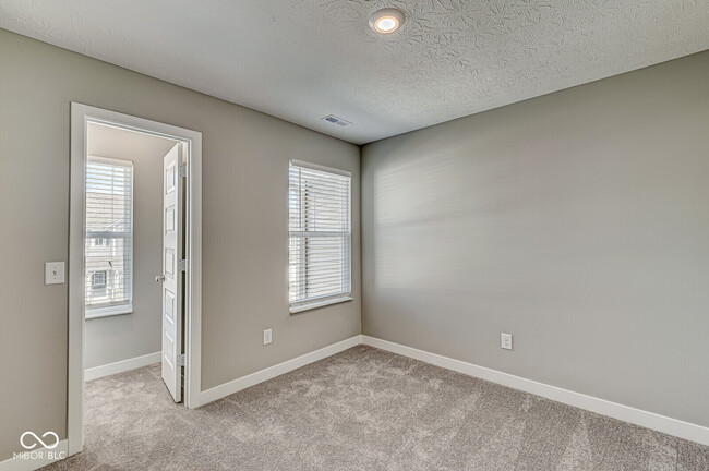 Building Photo - 9623 Beckett St