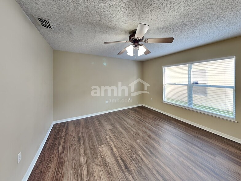 Building Photo - 12916 Parkington Dr