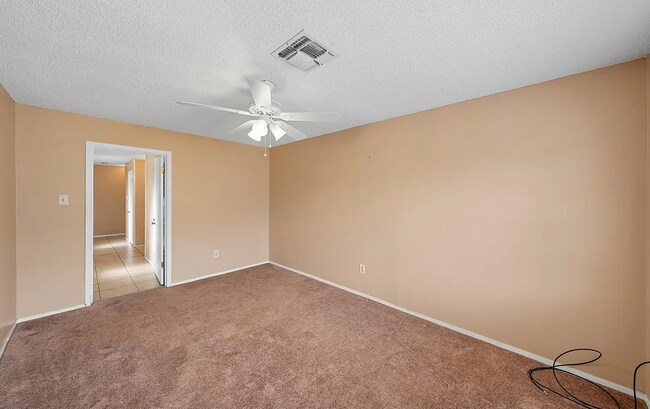 Building Photo - 804 Kipling Dr