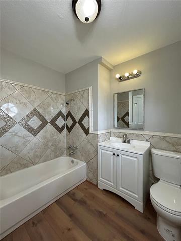 Building Photo - 5556 Mac Arthur Dr