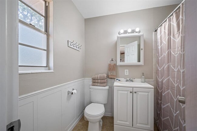 Building Photo - 4704 W Wyoming Ave