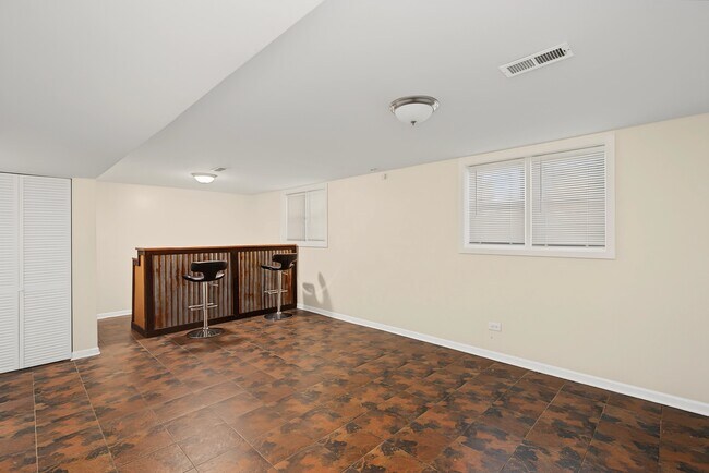 Building Photo - 2826 186th St