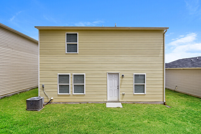 Building Photo - 2608 Craftsbury St