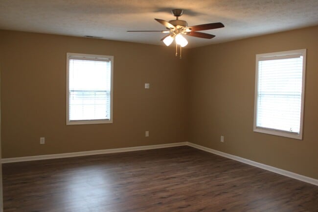 Building Photo - 220 Bear Trail