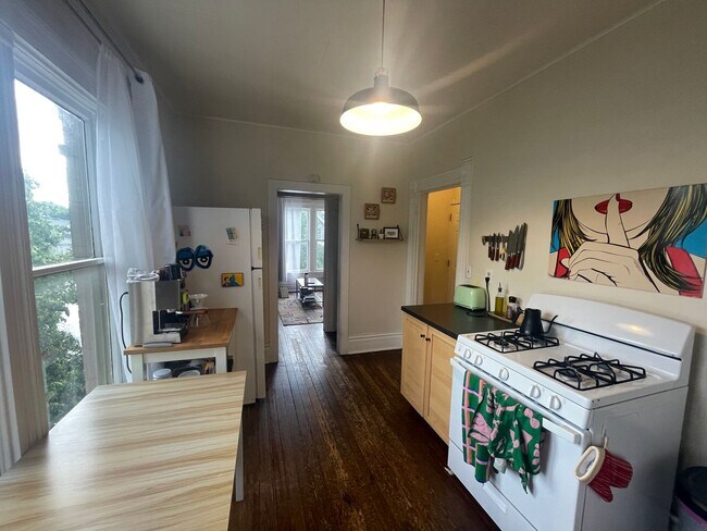 Building Photo - Bannock302