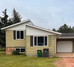 Building Photo - 2 Bedroom Dulex